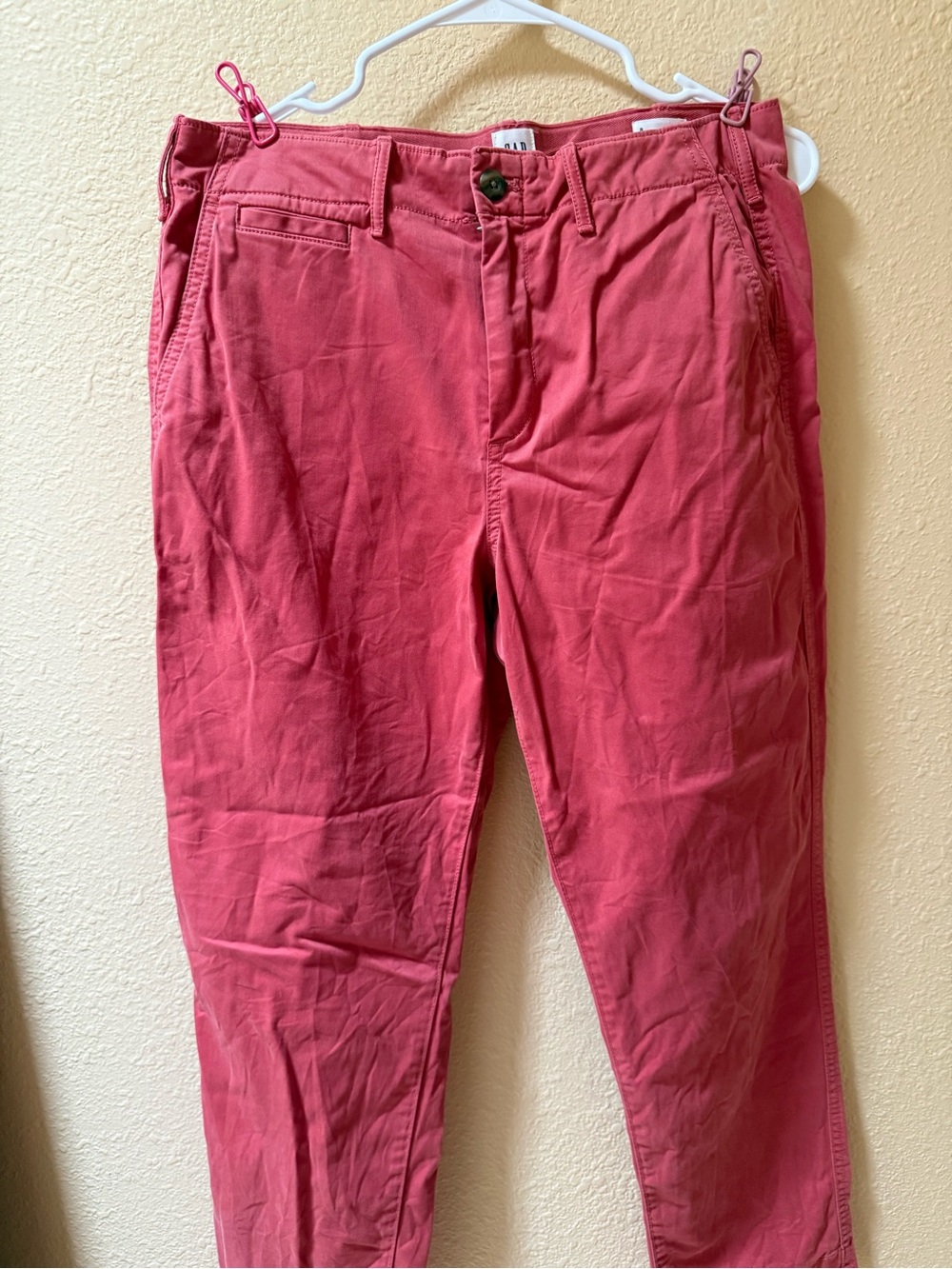 GAP Straight Khaki Pants in Dusty Rose